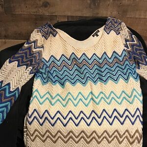 Chevron Patterned Crew Neck Sweater